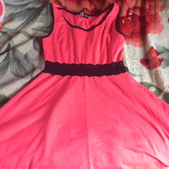 Dress - Picture 1 of 1